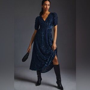 NWOT Hutch Anthropologie Puff Sleeve Velvet Navy Dress size 0 Holiday Party